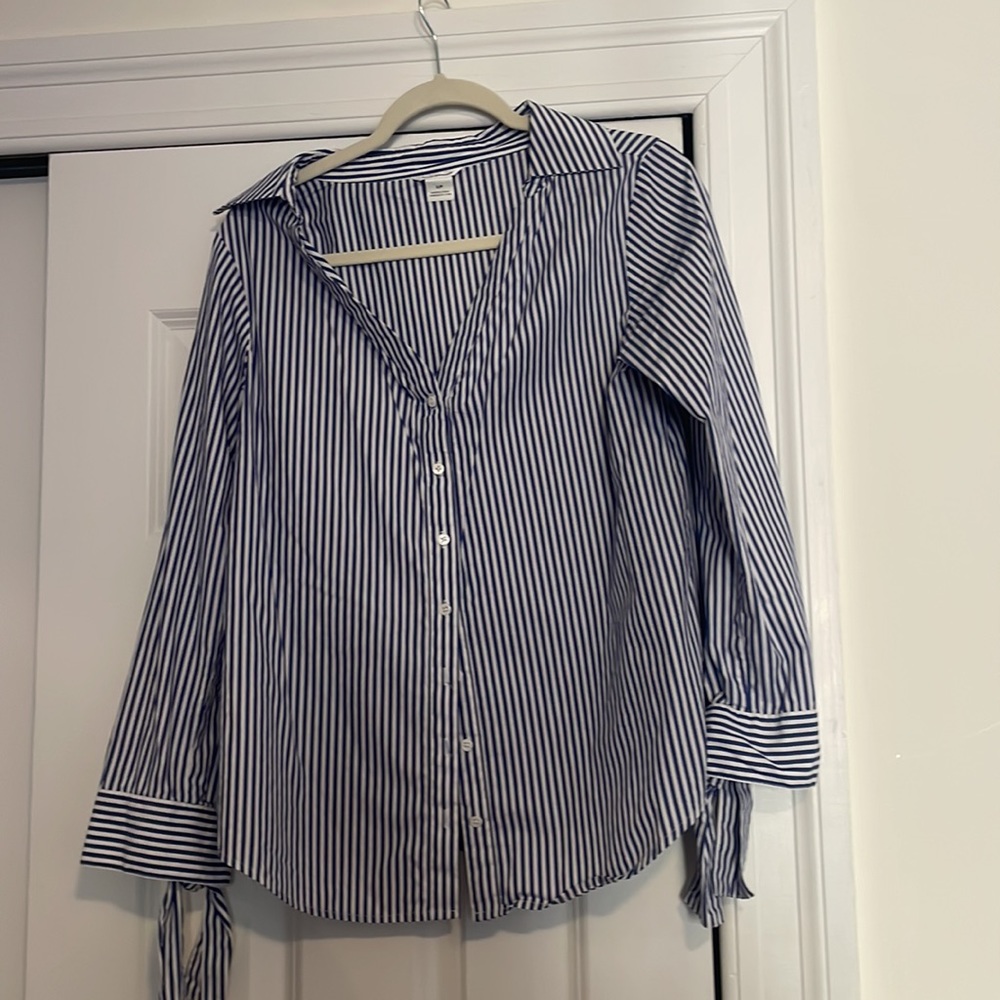 Club Monaco Blue Stripe Button down - size small